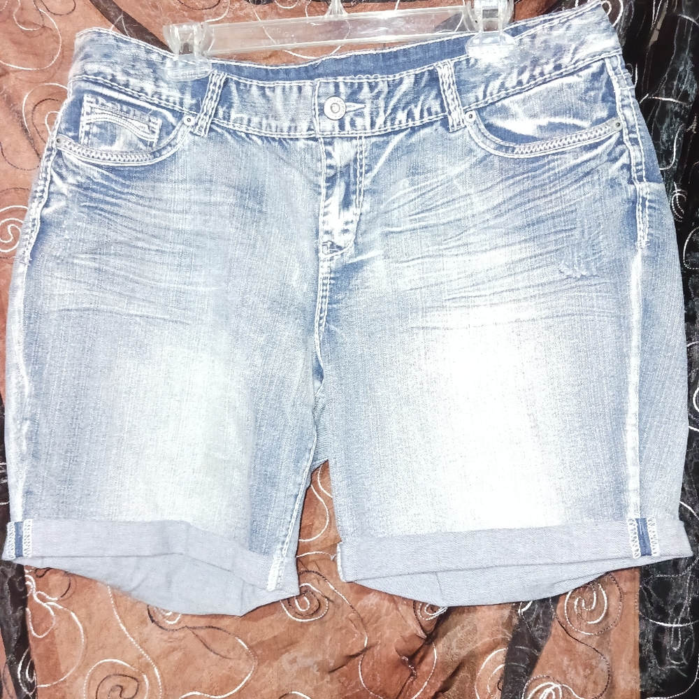 Womens cuffed Jean Shorts/Bermudas By Maurices